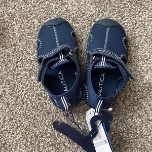 NWT Nautica water shoes